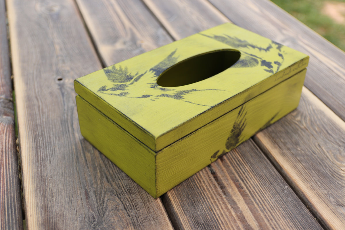 Box na kapesníky – Louka s vlaštovkami