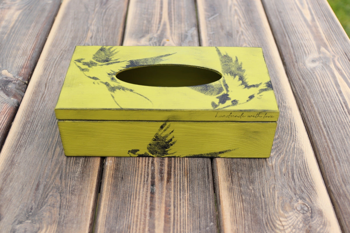 Box na kapesníky – Louka s vlaštovkami